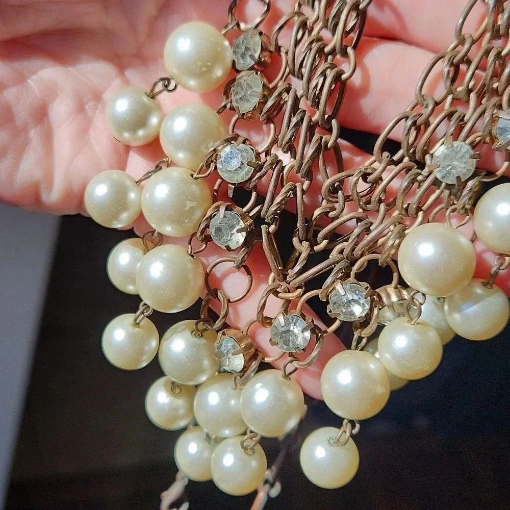 Bib Faux Pearl Rhinestone Chain Necklace 20" - Picture 9 of 11